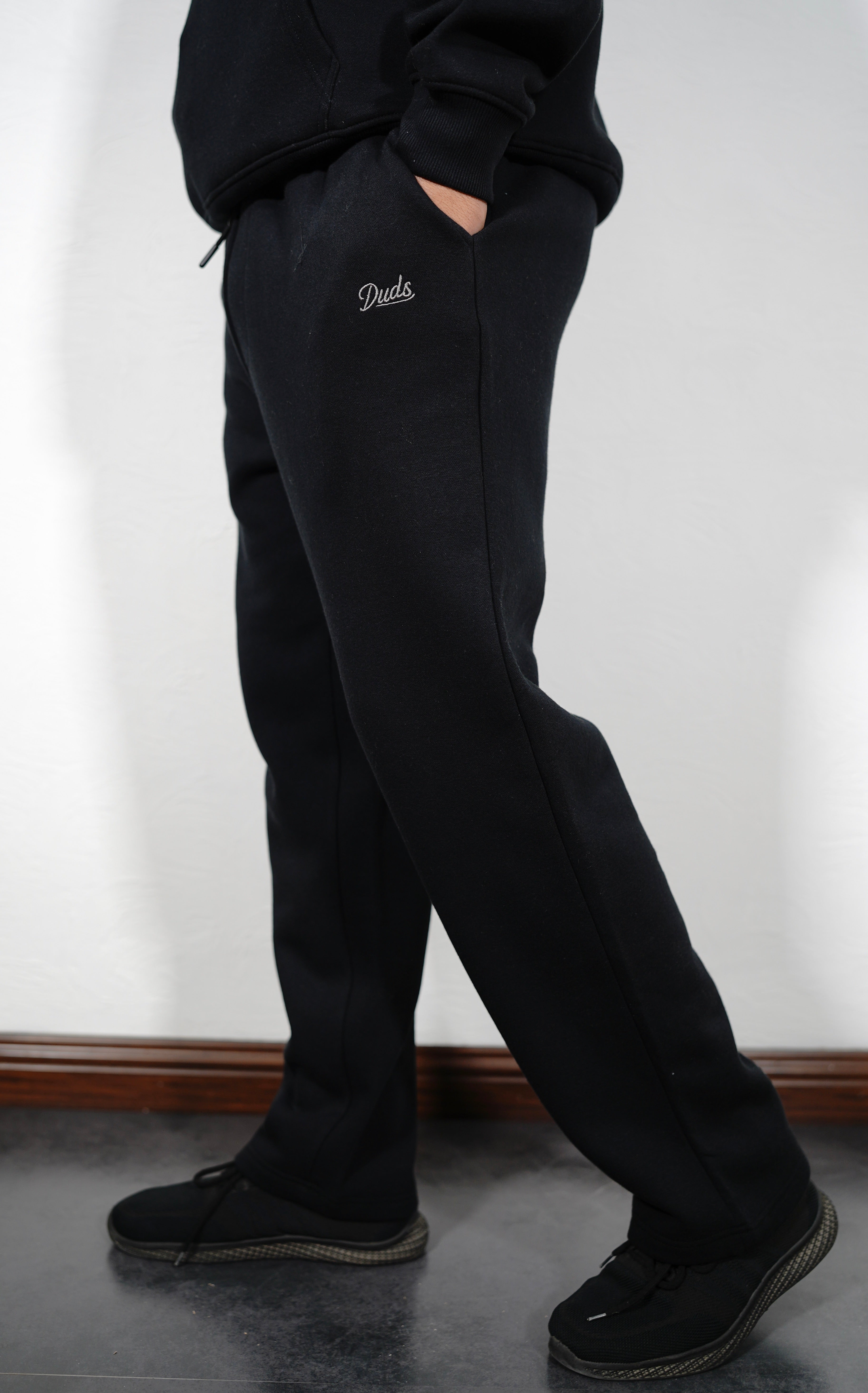 WIDE-LEG JOGGER TROUSERS-Black