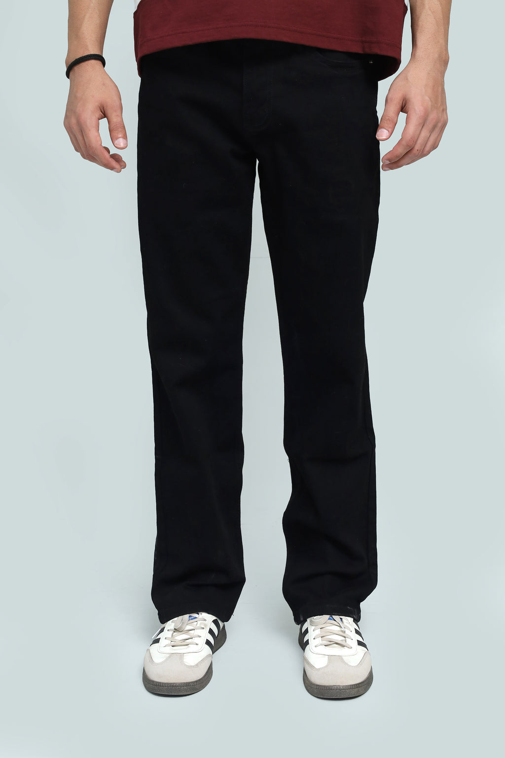 NOIR STRAIGHT FIT JEANS