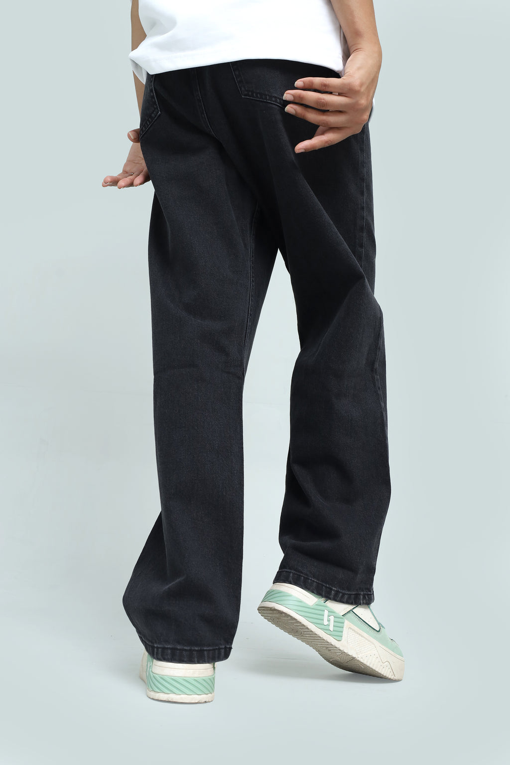 SMOKE BAGGY FIT JEANS
