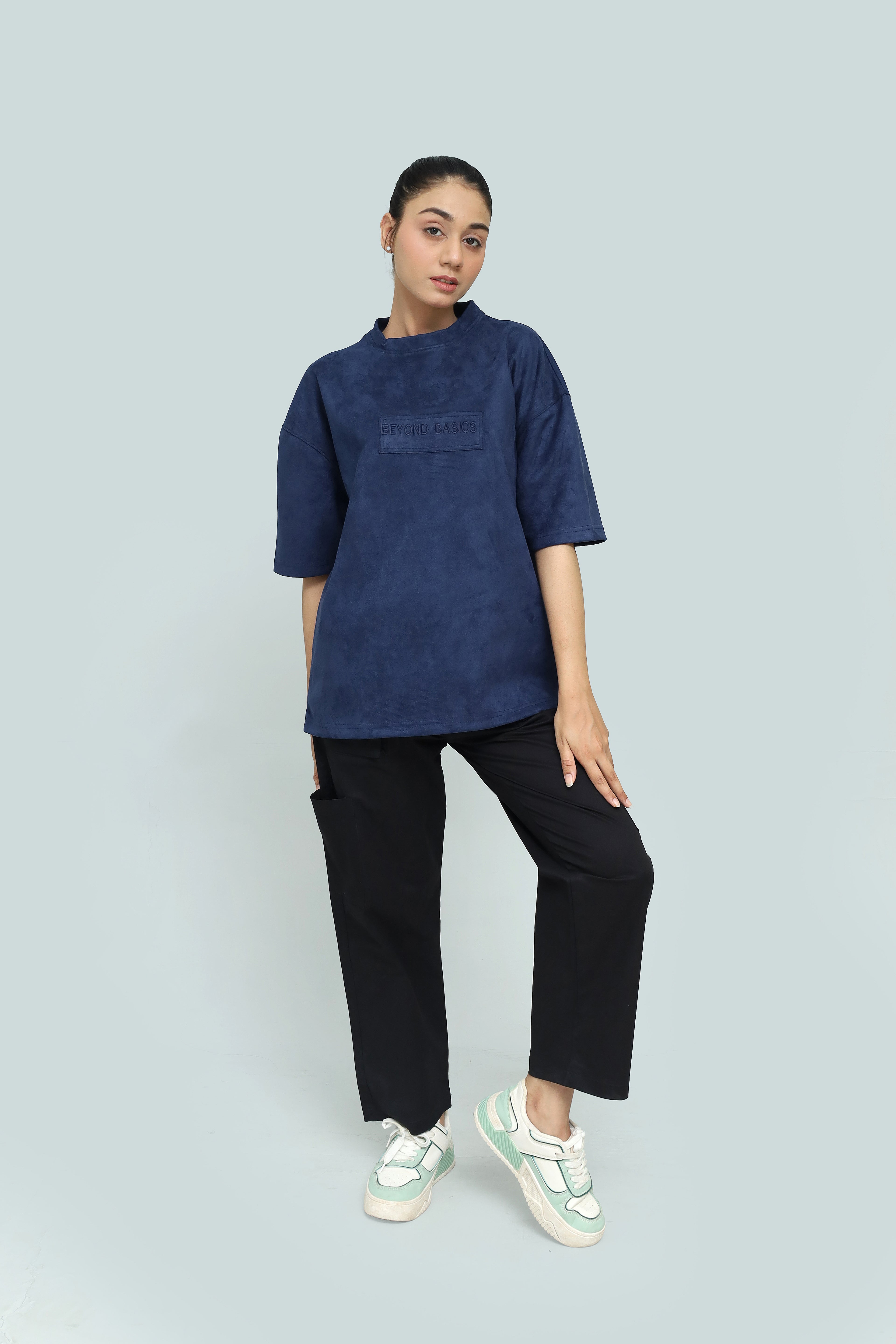 MIDNIGHT ALCANTARA T-SHIRT