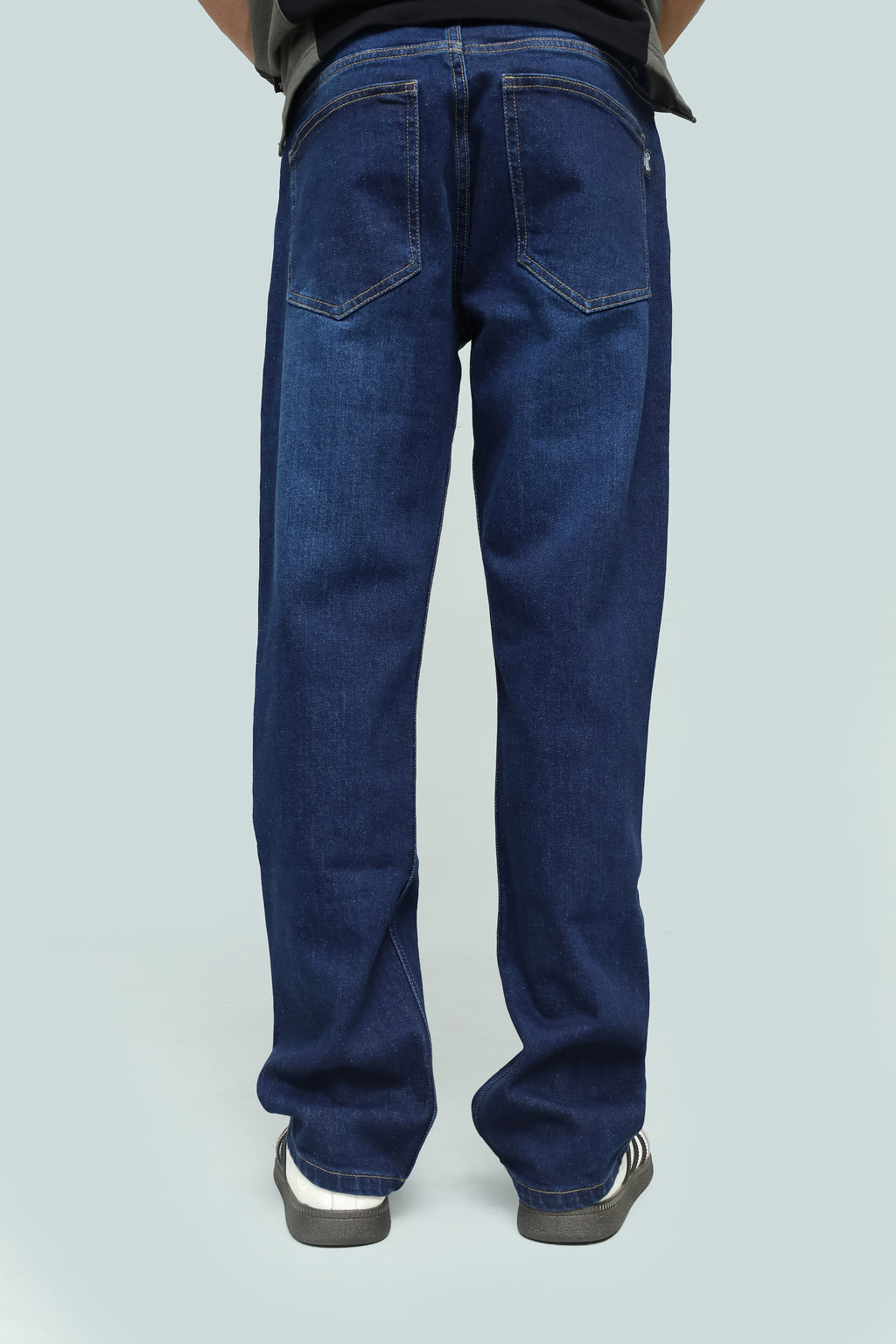 INDIGO STRAIGHT FIT JEANS